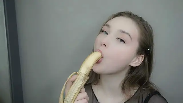 Eliravelvet's cam snapshot