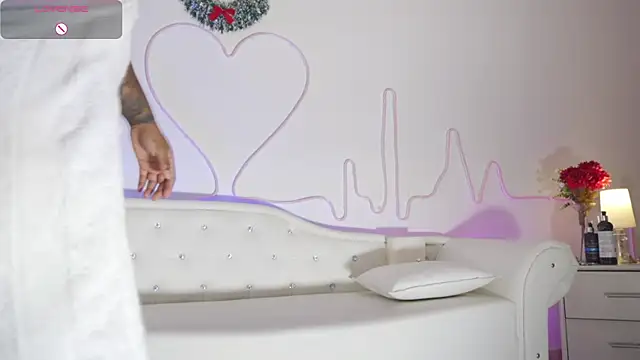 EmmaSanzz_'s cam snapshot