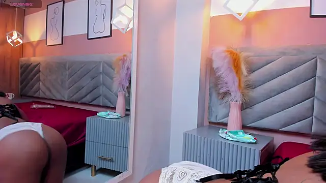 Charlotte_Williams_1's cam snapshot