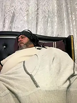 Cristian-Brayan's cam snapshot