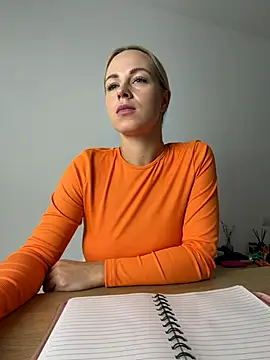 streetdoll live sex cam