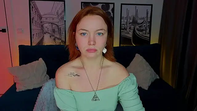 PaigeHalliwell_'s web cam