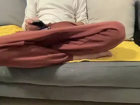 4small4inchlol's cam snapshot