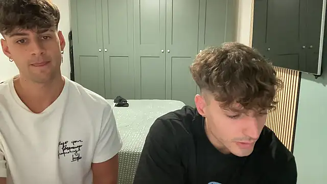 italianboy092's cam snapshot