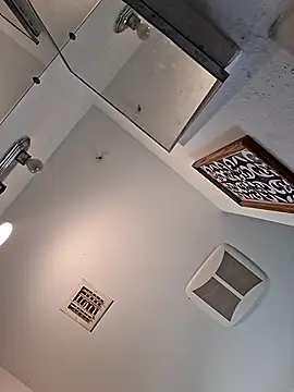 whateveruwanthowever's cam snapshot