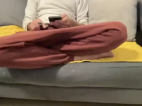 4small4inchlol's cam snapshot