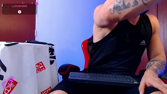 pirata_fitness's cam snapshot