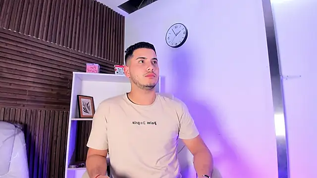 Axel_grey_'s cam snapshot