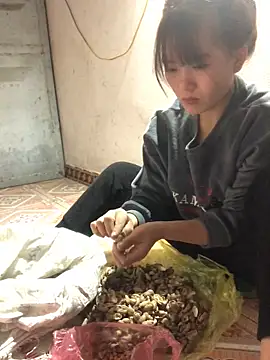 Maymay97 live sex cam