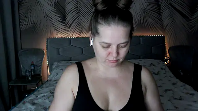 uliastar's cam snapshot