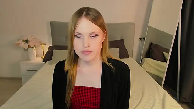 EffieMinki live sex cam