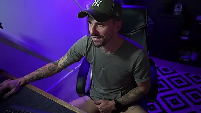 monsieurguitsxxx live sex cam