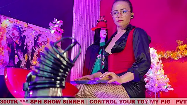 MistressSlut1 live sex cam