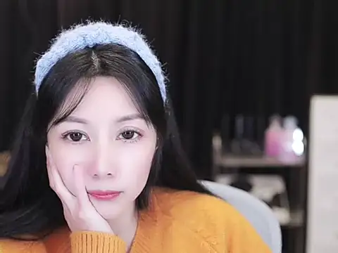 Nuyoah-77 live sex cam