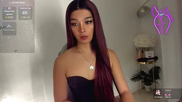 TrinityFucksYou live sex cam