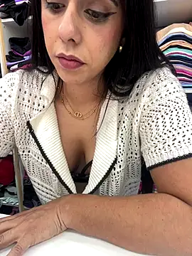 Monahliza live sex cam