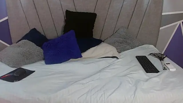 Queen_shanel1 live sex cam