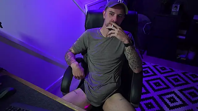 monsieurguitsxxx's cam snapshot