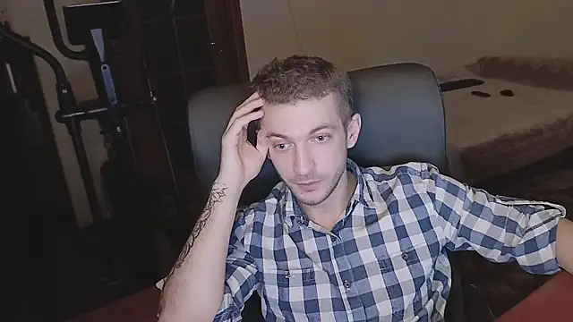 333Alone_in_theDark777's cam snapshot