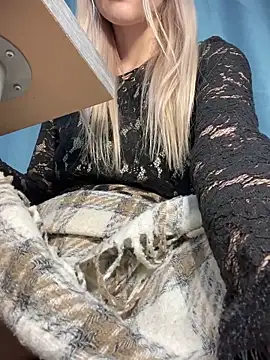 MoonSprinkle's cam snapshot