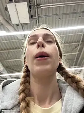 kira_mia's cam snapshot