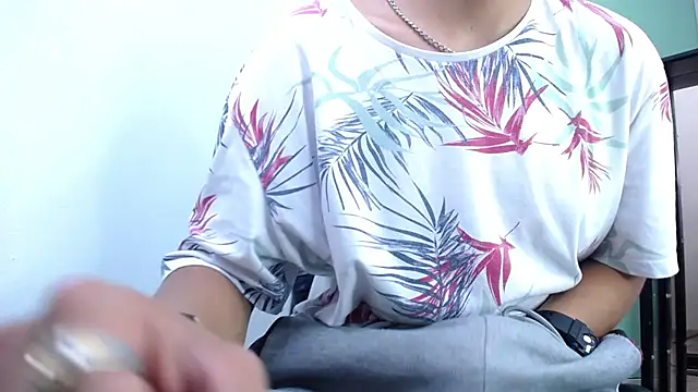 Bagels_'s cam snapshot