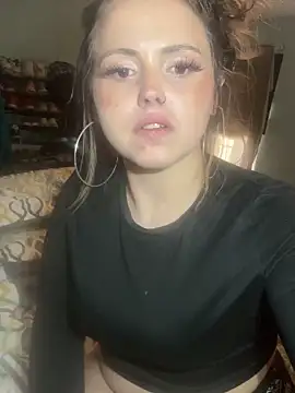 JuicyExxxperience's cam snapshot