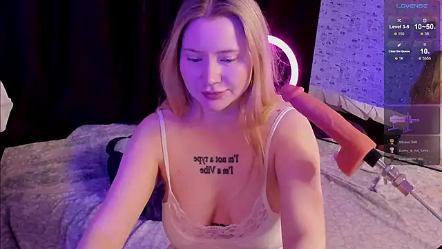 Lillie_Berry's cam snapshot