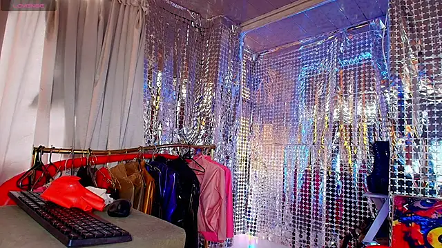 LatexDevil_Blondie live sex cam