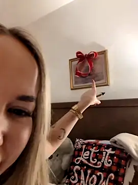 BarbieDolly_x's cam snapshot