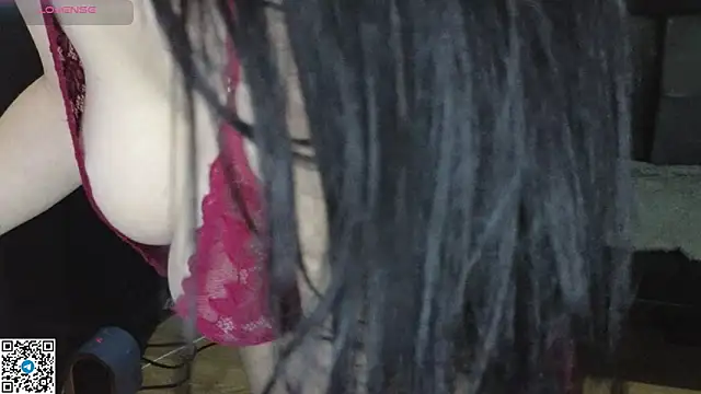 Mia_G0ld's cam snapshot