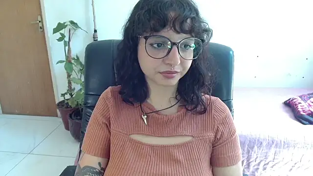 myamillor live sex cam