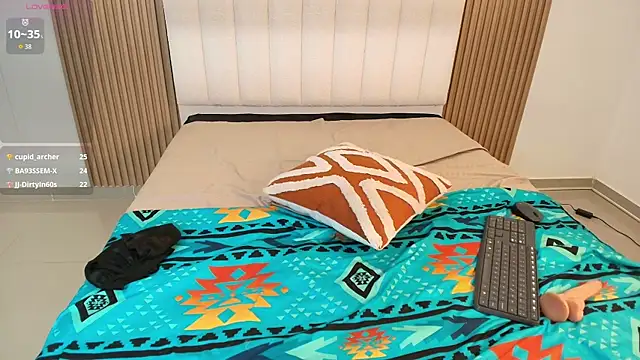 Lina_arabiann's cam snapshot