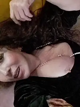 GypsyEsmeralda live sex cam