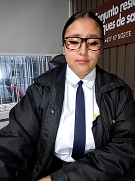 Cute_Penelope live sex cam