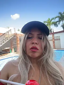 IsaSantoDomingo live sex cam