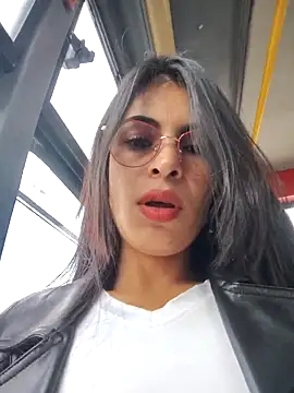 Astrid-- live sex cam