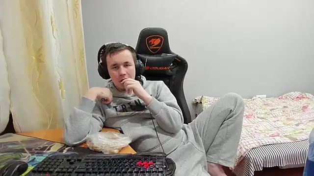 iliaskrislove live sex cam