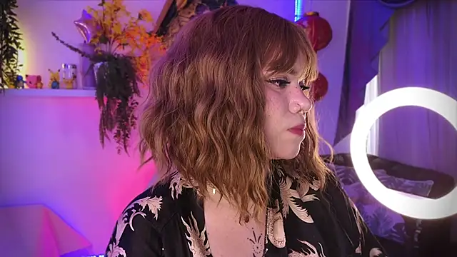 albaismynameX live sex cam