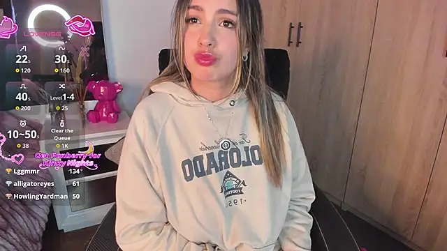 Cloee_Rainbow1's cam snapshot