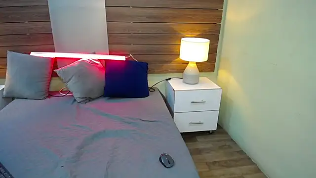 KiaraVixen's cam snapshot