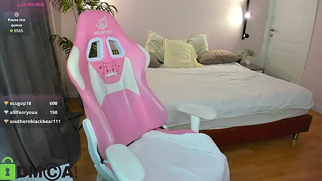 Lesya_Flin live sex cam