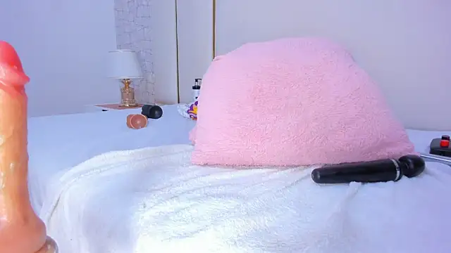 paola_rodriguez's cam snapshot