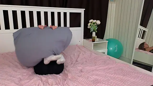 FelishaLaskin's cam snapshot