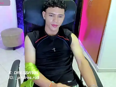 secret_justin7's cam snapshot