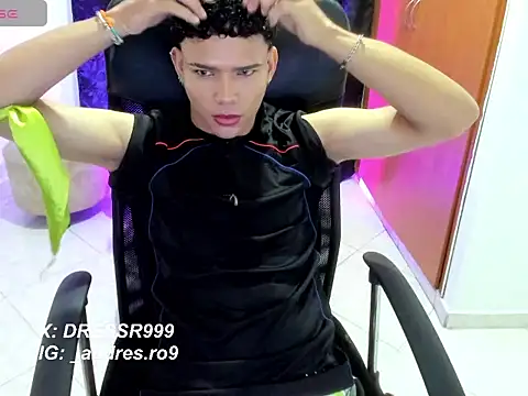 secret_justin7's cam snapshot