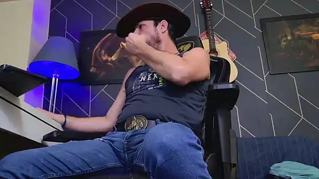 ChrisKox's cam snapshot