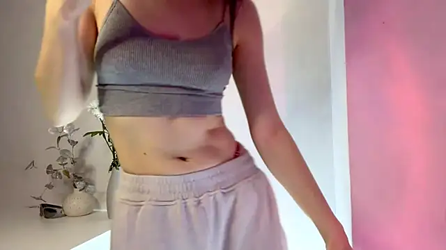 Beautyofnlka's cam snapshot