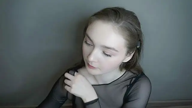 Eliravelvet's cam snapshot