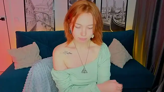 PaigeHalliwell_'s cam snapshot